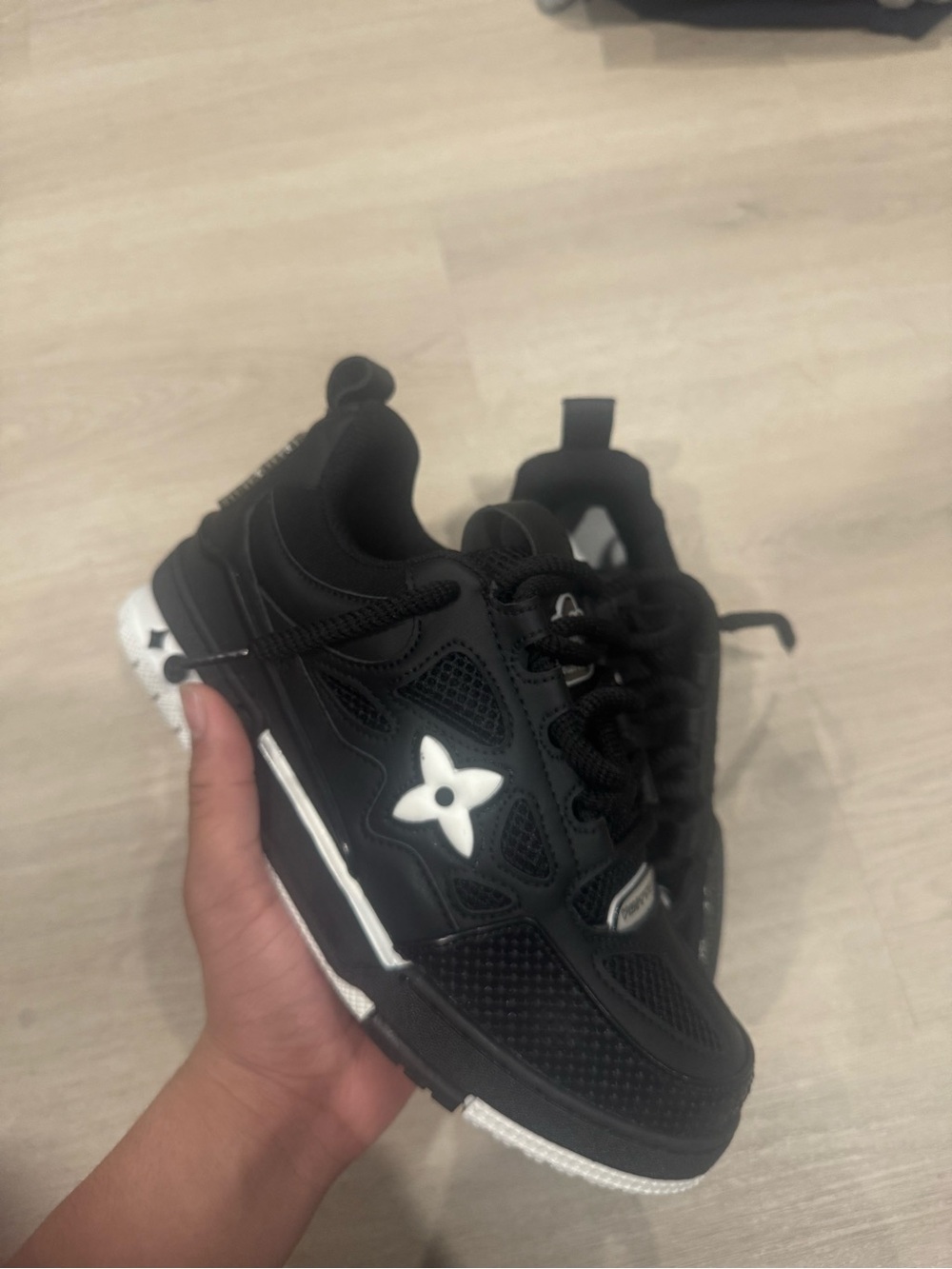 Louis vuttion trainers